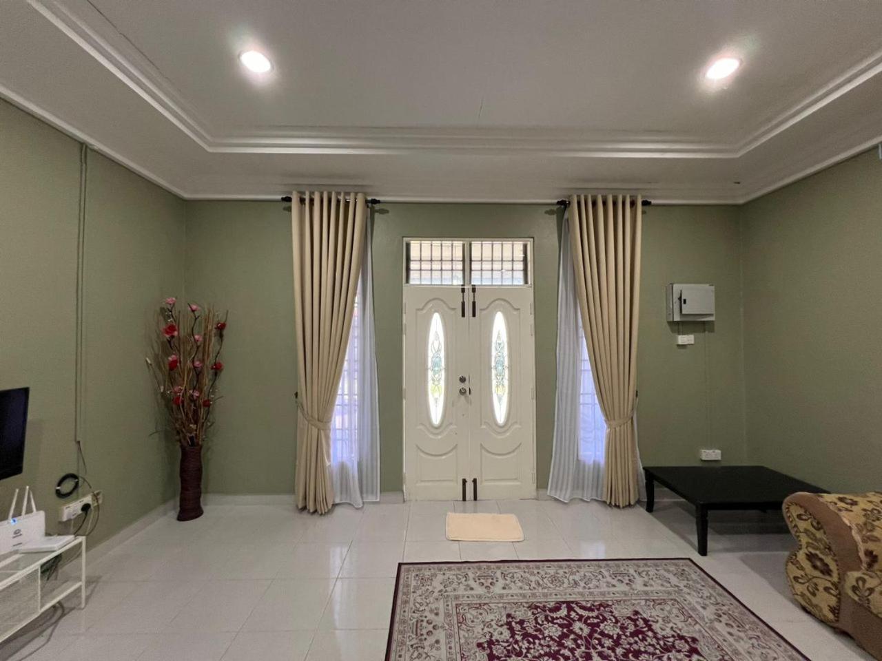 Relaxs Homestay Kota Bharu Esterno foto