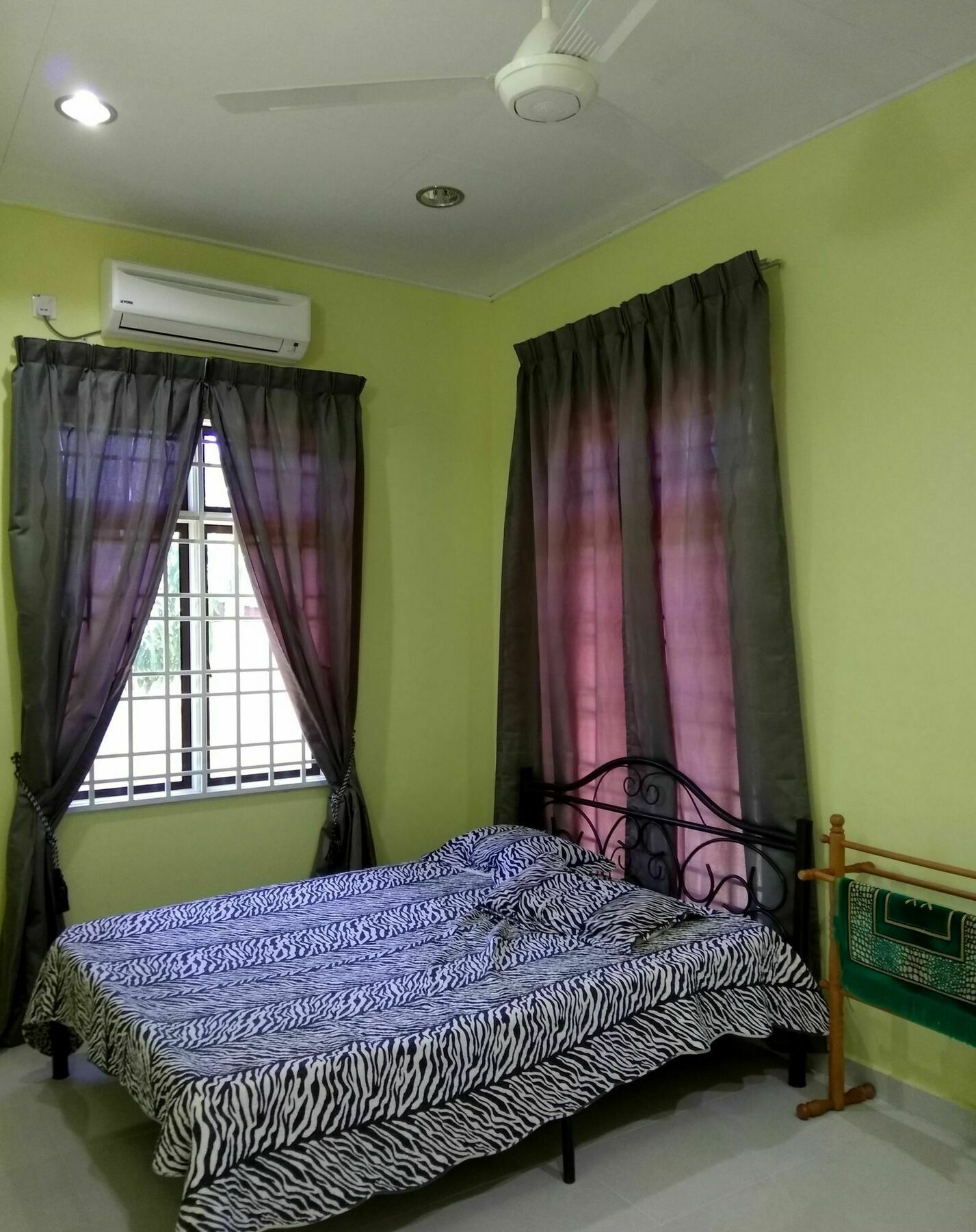 Relaxs Homestay Kota Bharu Esterno foto